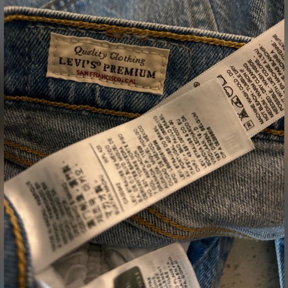 LEVI’S RIBCAGE STRAIGHT ANKLE JENS SIZE 26 EUC - Picture 8 of 10